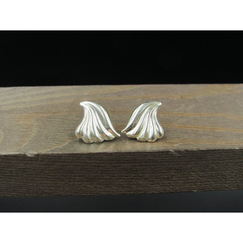 Sterling Silver Small Wave Style Stud Earrings Vintage Wedding Engagement